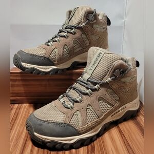 [J035916] WOMENS MERRELL Hiking Boots Waterproof Size 8